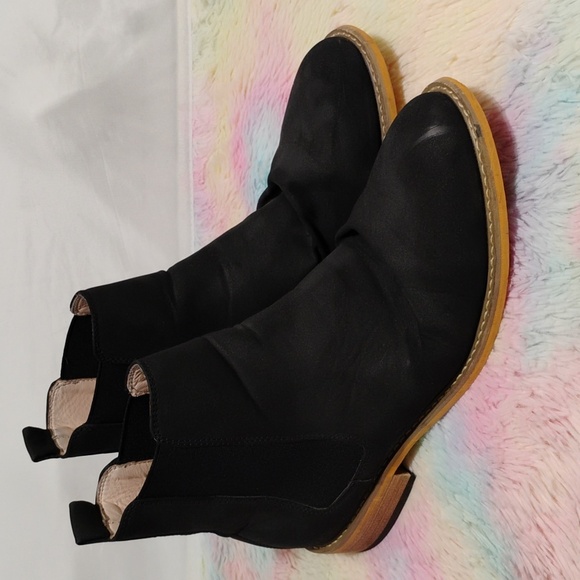 J75 Chelsea Boots Sz.10 Gently Worn (E-1 CRATE) - Picture 5 of 15